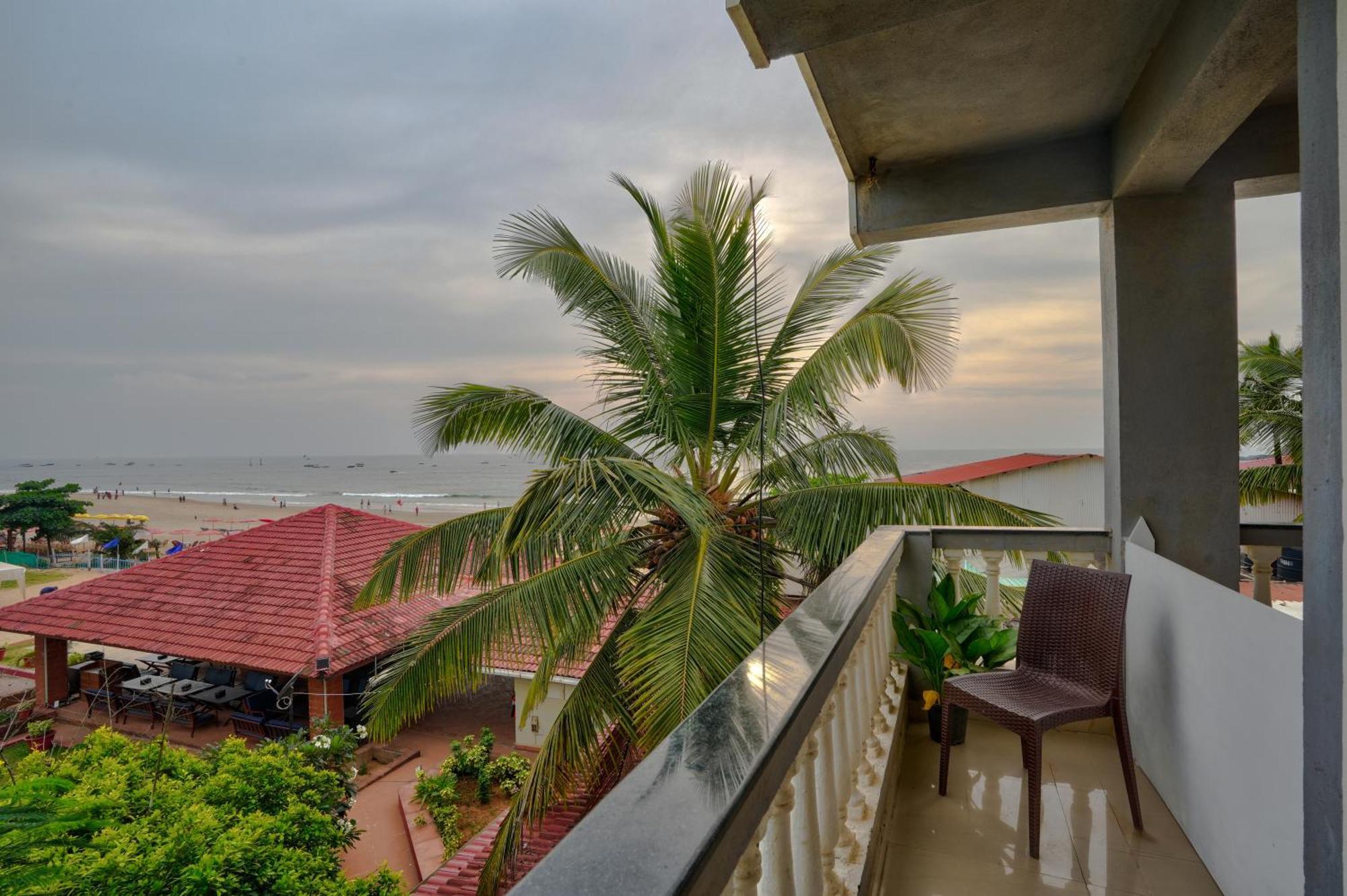 Hotel Salty Waves Бага Экстерьер фото