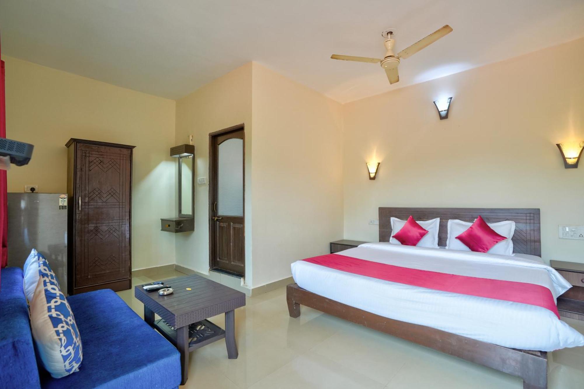 Hotel Salty Waves Бага Экстерьер фото