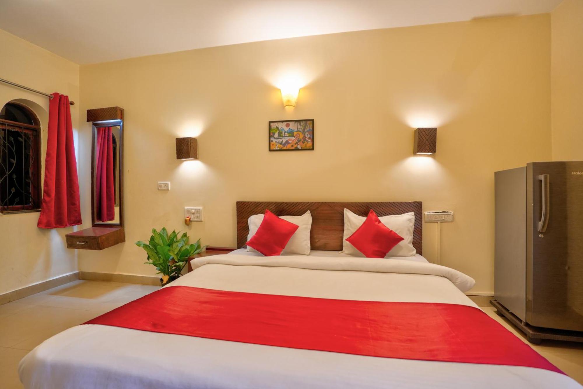 Hotel Salty Waves Бага Экстерьер фото
