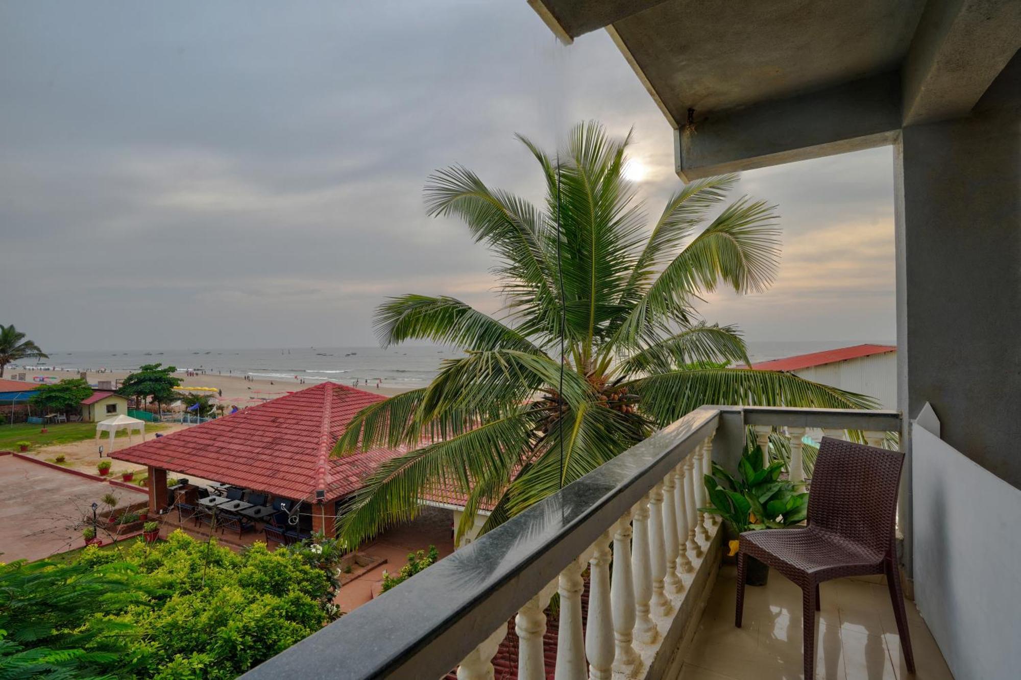 Hotel Salty Waves Бага Экстерьер фото