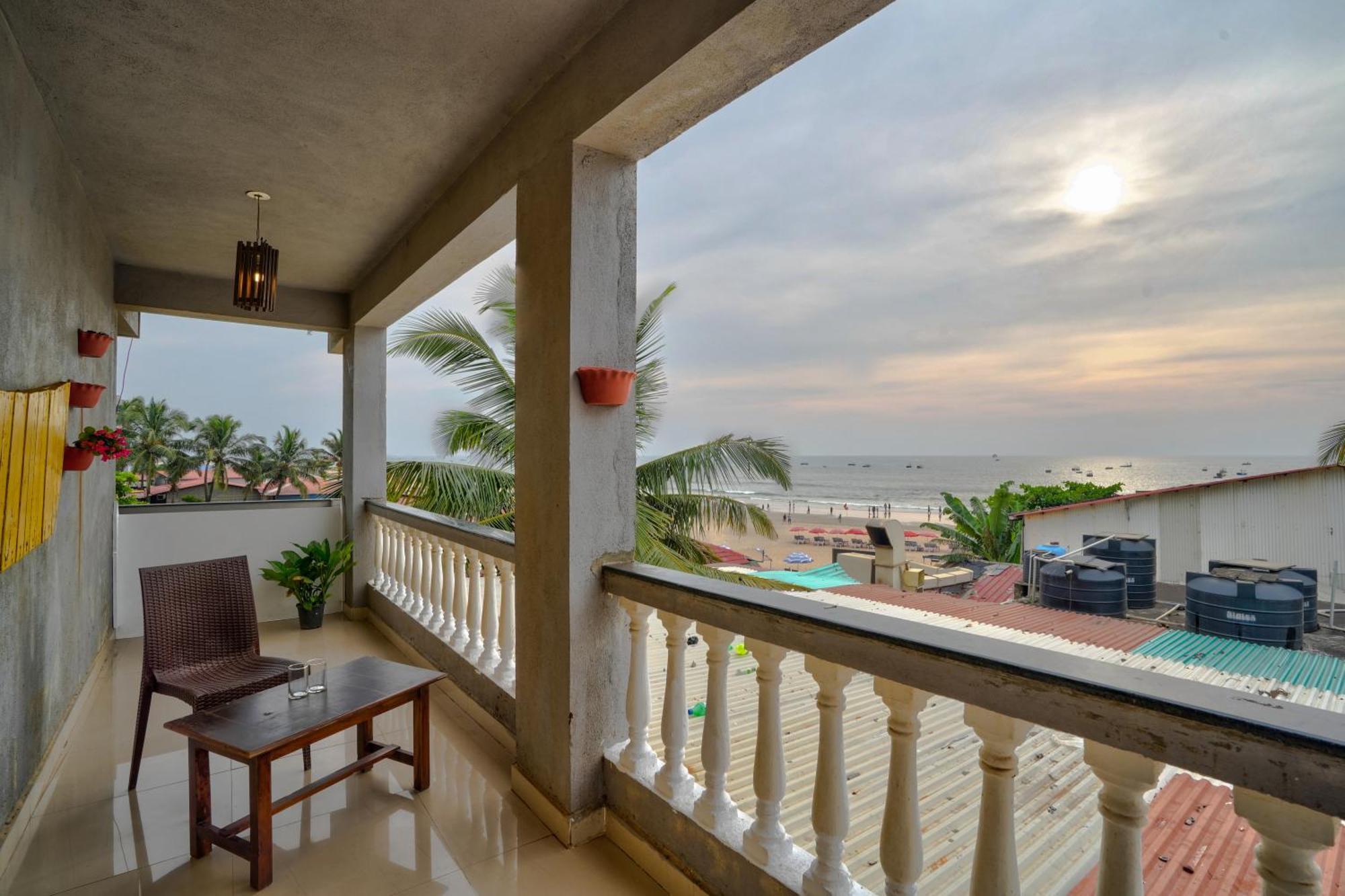 Hotel Salty Waves Бага Экстерьер фото