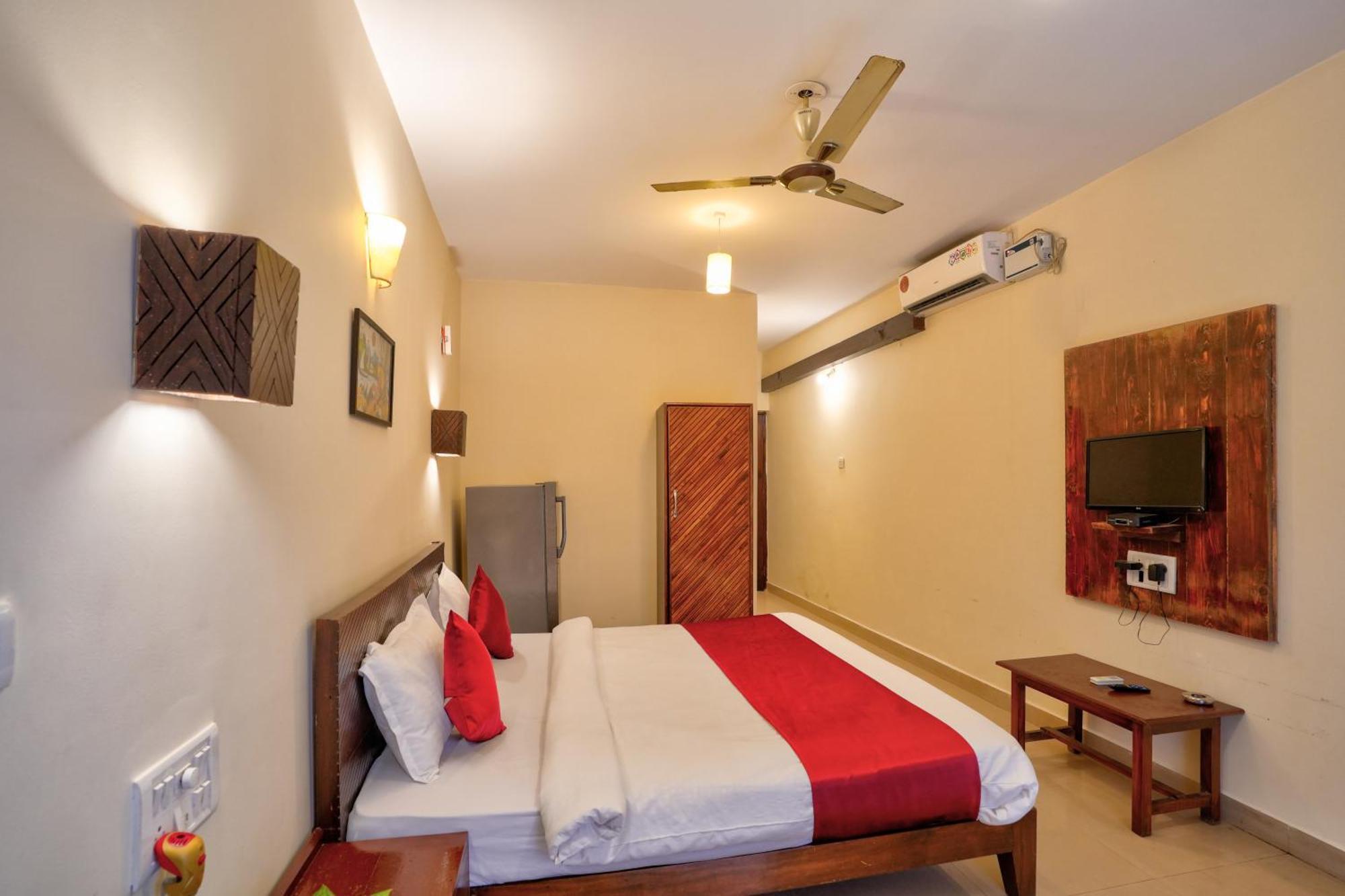 Hotel Salty Waves Бага Экстерьер фото