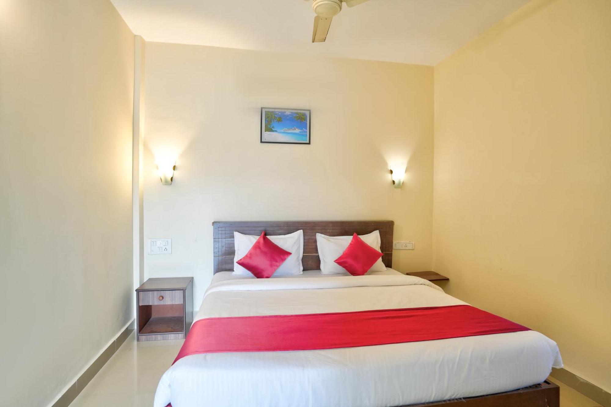 Hotel Salty Waves Бага Экстерьер фото