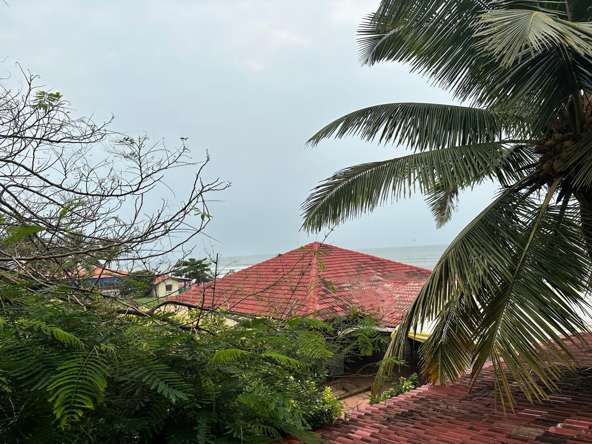 Hotel Salty Waves Бага Экстерьер фото